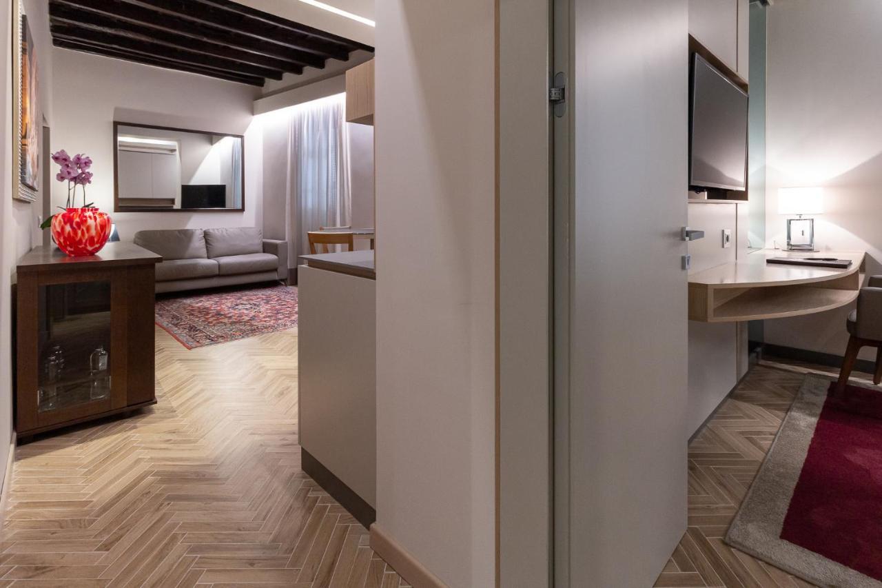 Harry'S Bar Trevi Luxury Apartments - Modelli Rzym Zewnętrze zdjęcie